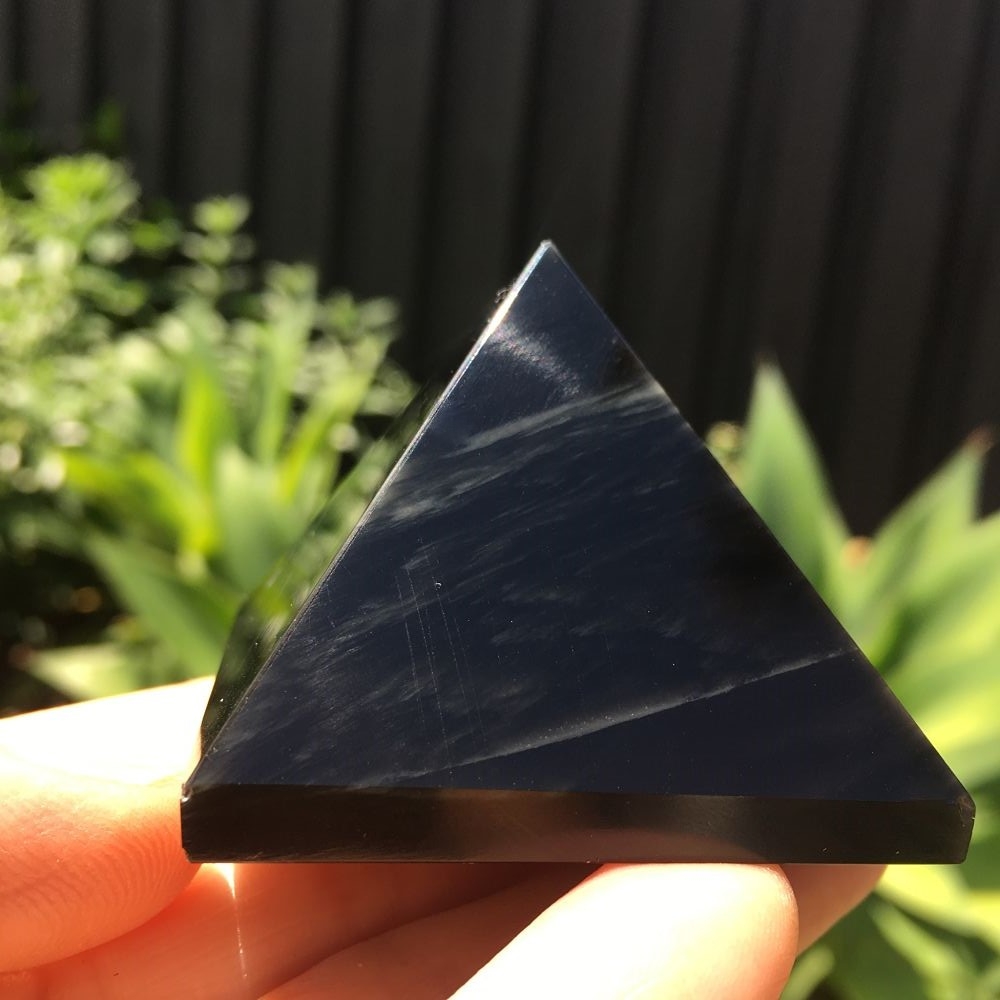 Obsidian Pyramid Rainbow